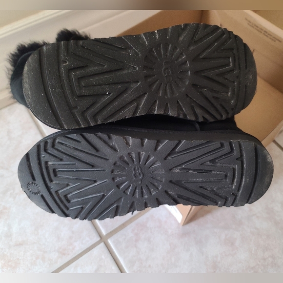UGG Women's Keely Black Boots 7 - Picture 6 of 10